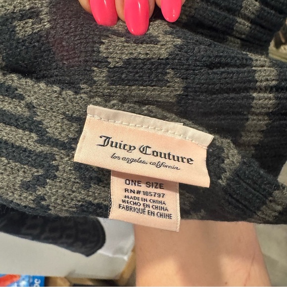 Juicy Couture Black And Grey Reversible Logo Print Scarf - Picture 3 of 4